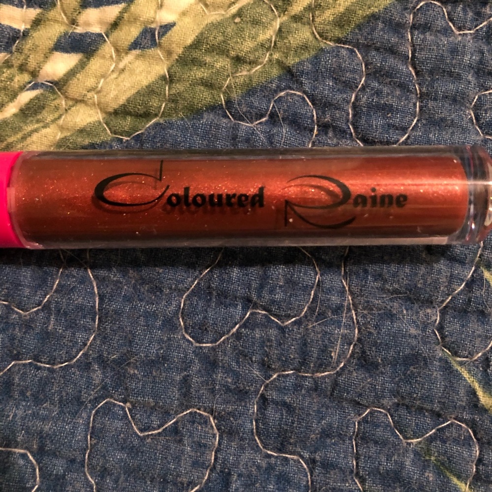 New! Coloured Raine Metallic Lip Paint In Fame
